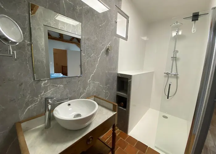 Avec Piscine, Vallee De La Loire بيت للعطل