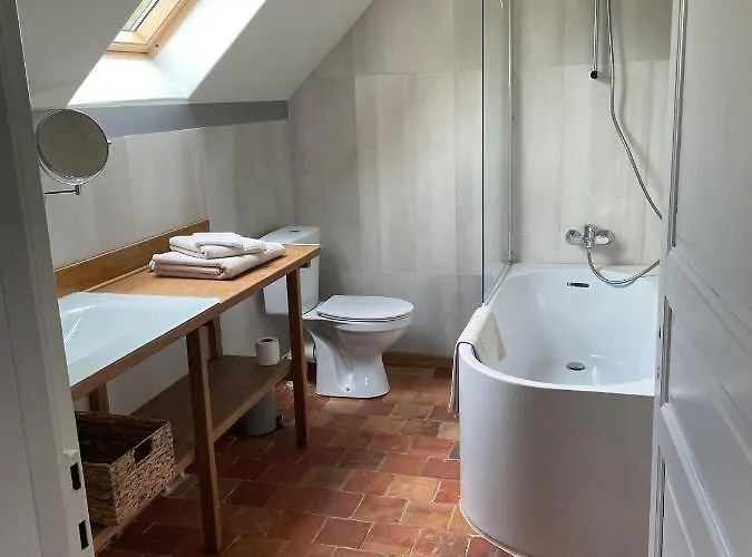 Avec Piscine, Vallee De La Loire